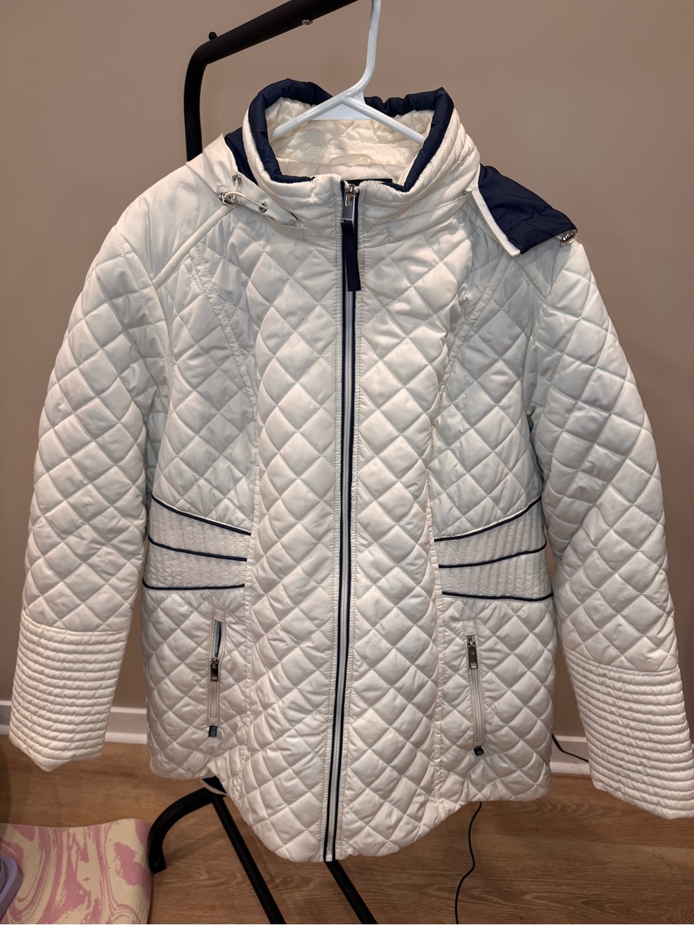Women's White Quilted Ski Jacket with Navy Trim